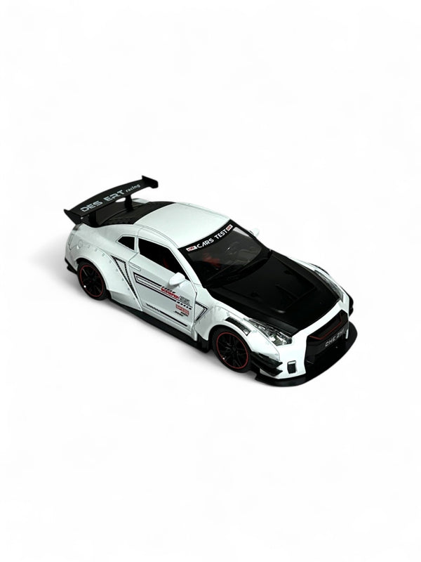 Nissan GTR 1.24 Die Cast Racing Car 6+Age